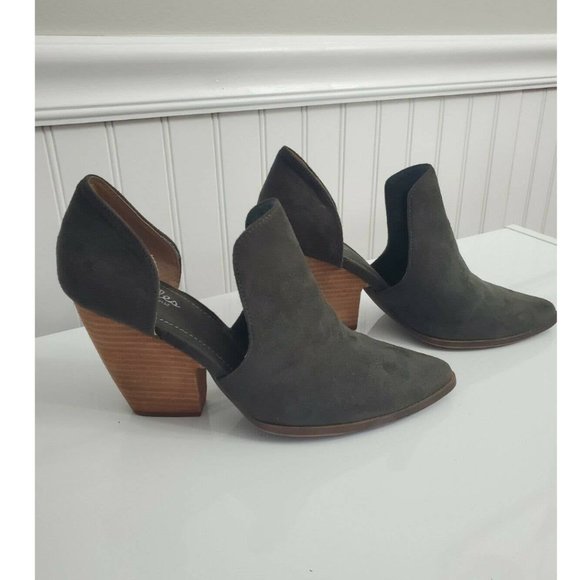 Charles by Charles David NIB Olive Green Microsuede NALANI Ankle boots - Picture 1 of 8